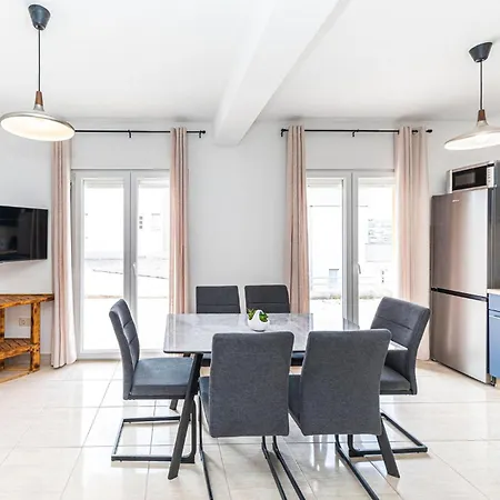 Nice Apartment In Sevid With Wifi *